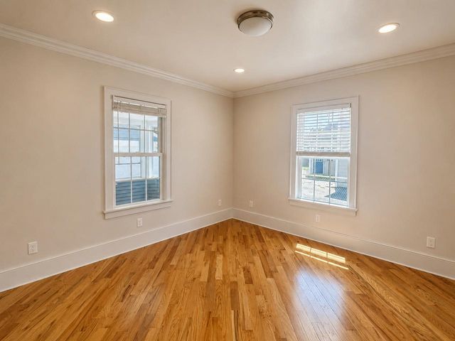 23 Cayuga Court, Burlington, VT 05408