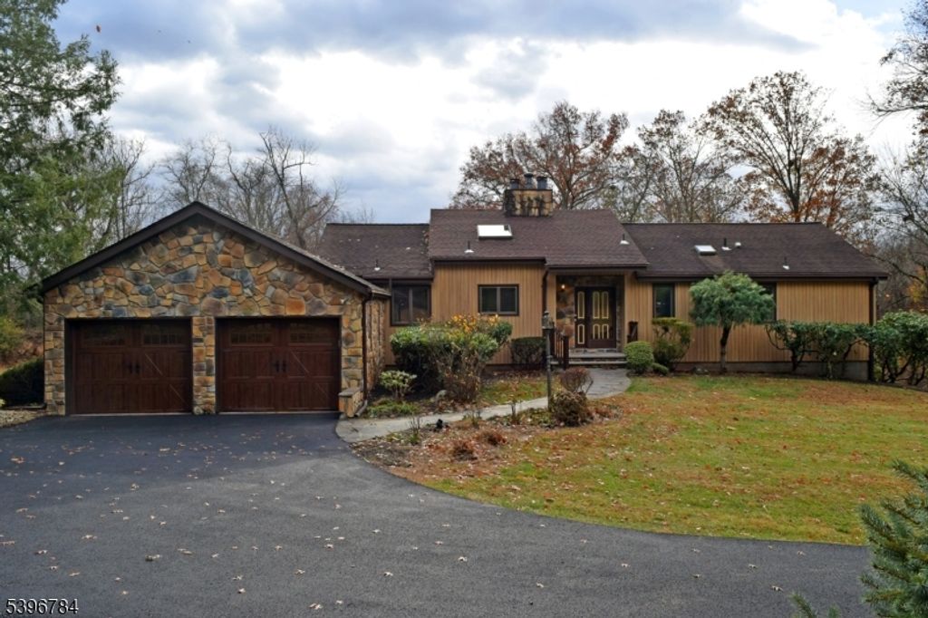 20 Casper Berger Rd, Readington Twp., NJ 08889