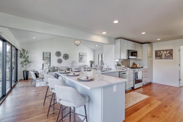 W345N5746 Road G, Oconomowoc, WI 53066