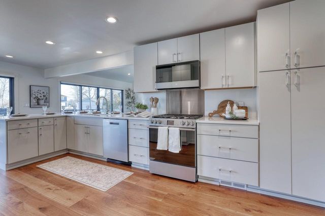 W345N5746 Road G, Oconomowoc, WI 53066