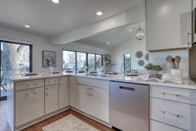 W345N5746 Road G, Oconomowoc, WI 53066