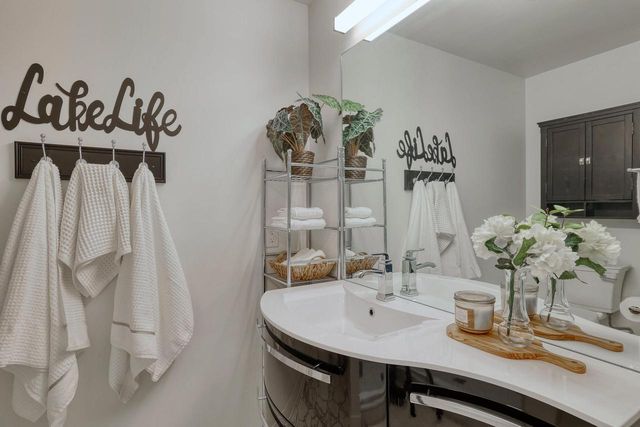 W345N5746 Road G, Oconomowoc, WI 53066