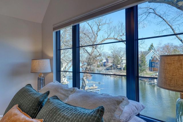 W345N5746 Road G, Oconomowoc, WI 53066