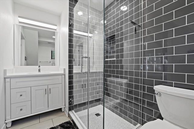 W345N5746 Road G, Oconomowoc, WI 53066