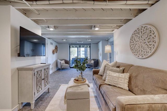 W345N5746 Road G, Oconomowoc, WI 53066