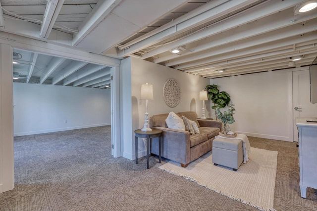 W345N5746 Road G, Oconomowoc, WI 53066