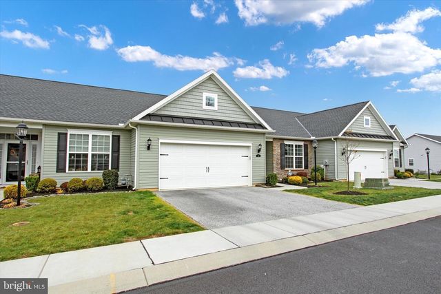 412 HAWTHORN LN #67, Hanover, PA 17331