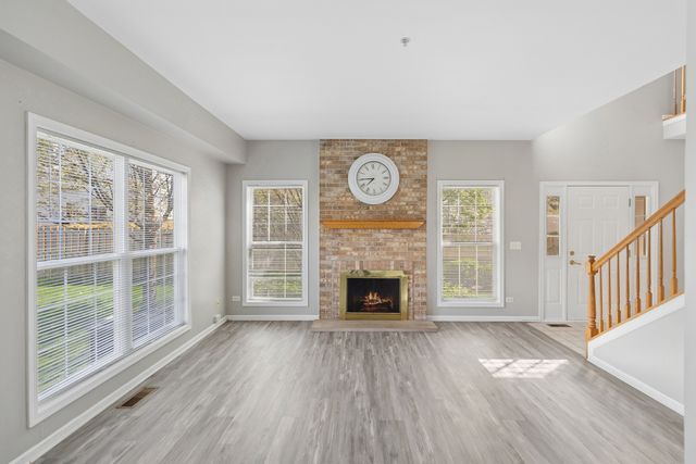 2075 Ivy Ridge Drive, Hoffman Estates, IL 60192