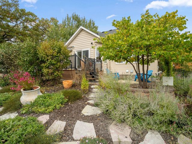 15903 Kendale Drive, Lakeville, MN 55044