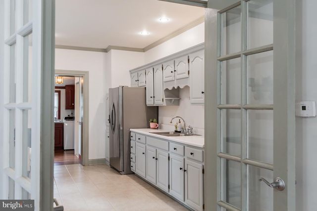 150 S 8TH ST, Columbia, PA 17512