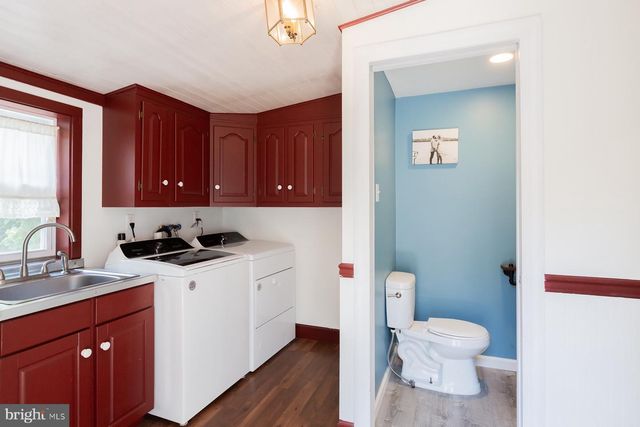 150 S 8TH ST, Columbia, PA 17512