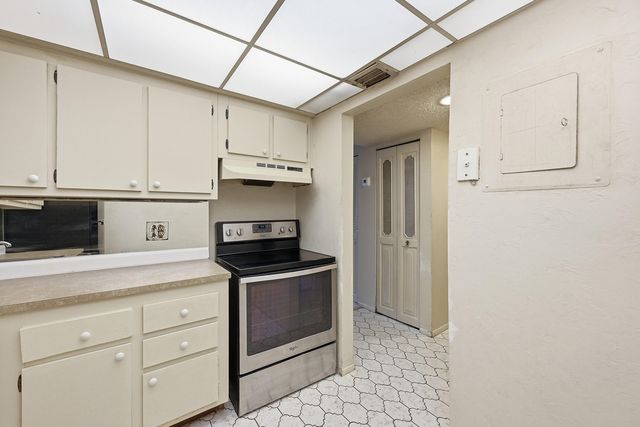 6195 Rock Island Road 210, Tamarac, FL 33319