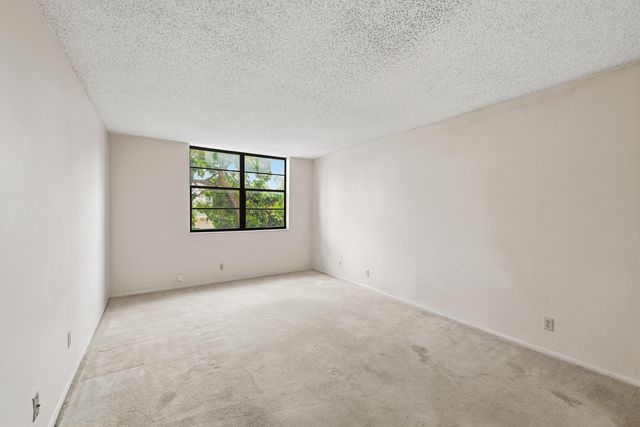 6195 Rock Island Road 210, Tamarac, FL 33319