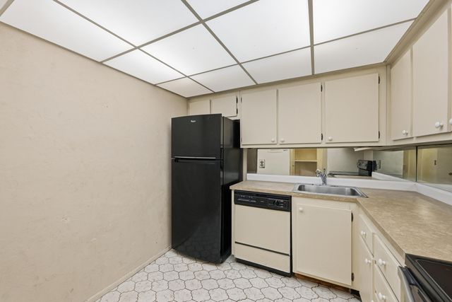 6195 Rock Island Road 210, Tamarac, FL 33319