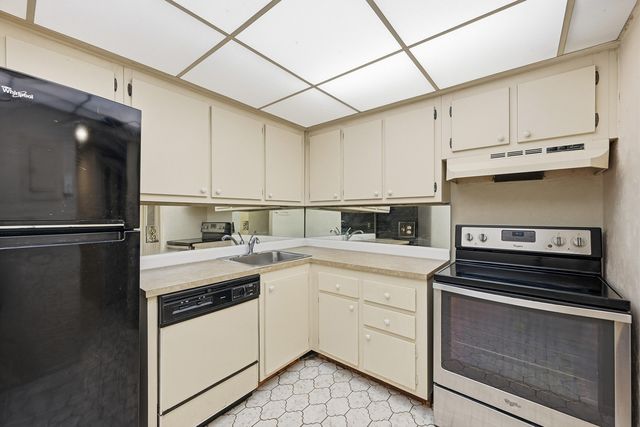 6195 Rock Island Road 210, Tamarac, FL 33319