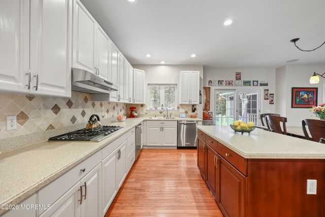 39 Rodeo Drive, West Creek, NJ 08092
