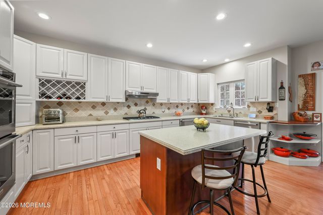 39 Rodeo Drive, West Creek, NJ 08092