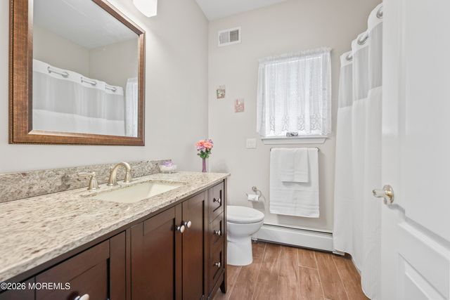 39 Rodeo Drive, West Creek, NJ 08092