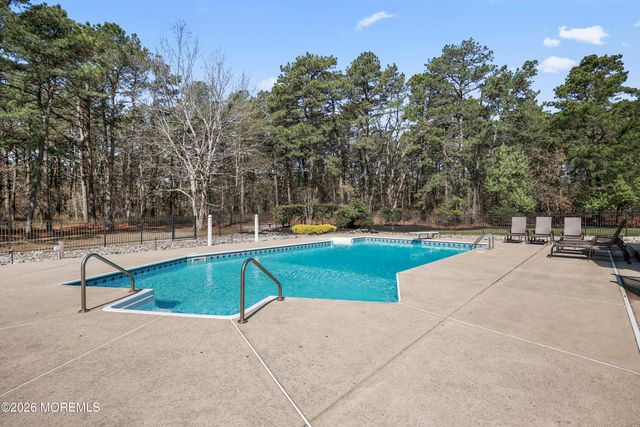 39 Rodeo Drive, West Creek, NJ 08092
