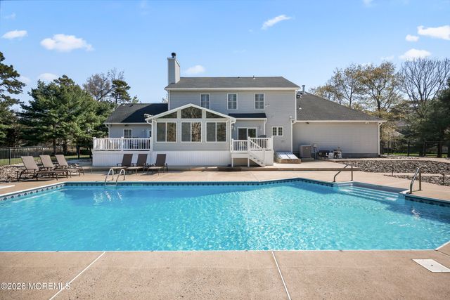 39 Rodeo Drive, West Creek, NJ 08092