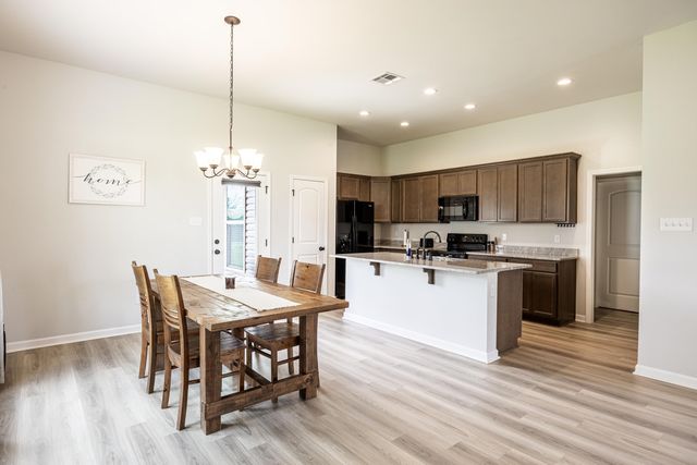 126 Shadow Pointe Road, Thibodaux, LA 70301