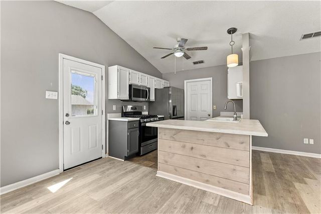 9420 Copperfield Drive N, Mobile, AL 36608
