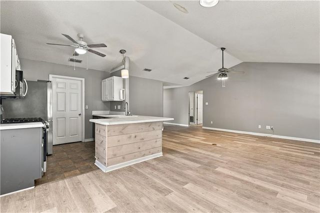 9420 Copperfield Drive N, Mobile, AL 36608