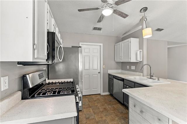 9420 Copperfield Drive N, Mobile, AL 36608