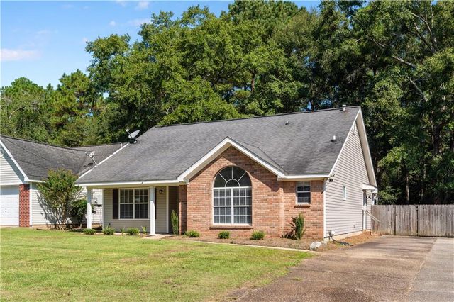 9420 Copperfield Drive N, Mobile, AL 36608