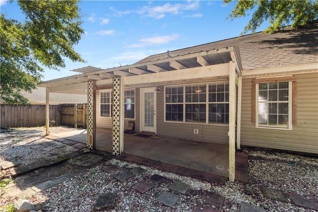 9420 Copperfield Drive N, Mobile, AL 36608