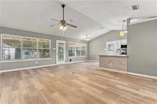 9420 Copperfield Drive N, Mobile, AL 36608