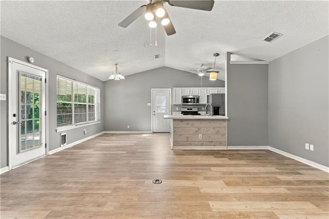 9420 Copperfield Drive N, Mobile, AL 36608