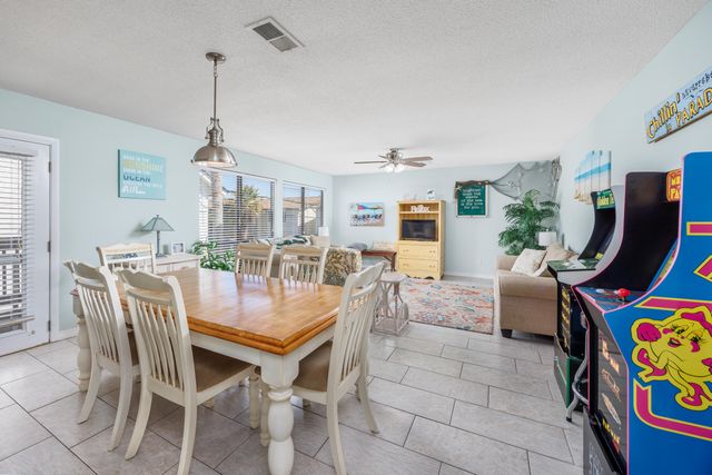 8425 Gulf Boulevard 213, Navarre, FL 32566