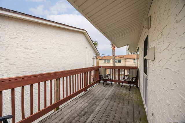 8425 Gulf Boulevard 213, Navarre, FL 32566