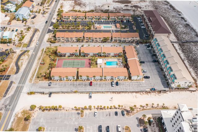 8425 Gulf Boulevard 213, Navarre, FL 32566