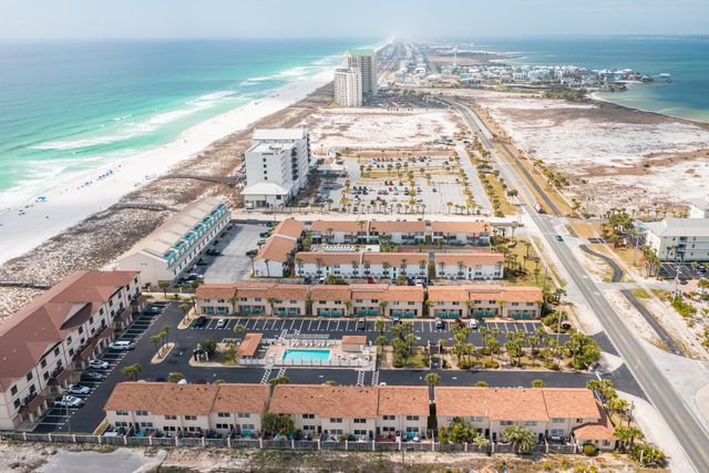 8425 Gulf Boulevard 213, Navarre, FL 32566