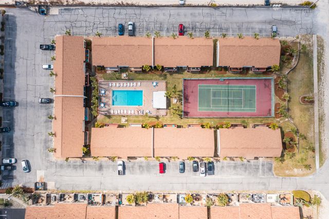 8425 Gulf Boulevard 213, Navarre, FL 32566