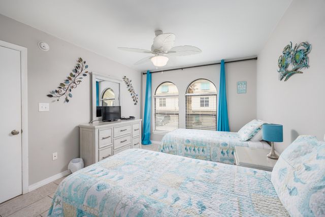 8425 Gulf Boulevard 213, Navarre, FL 32566