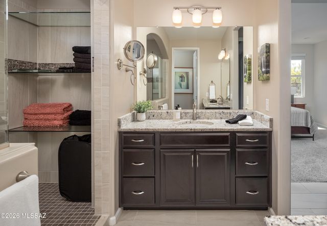 7245 W Secret Bluff Ps, Marana, AZ 85658