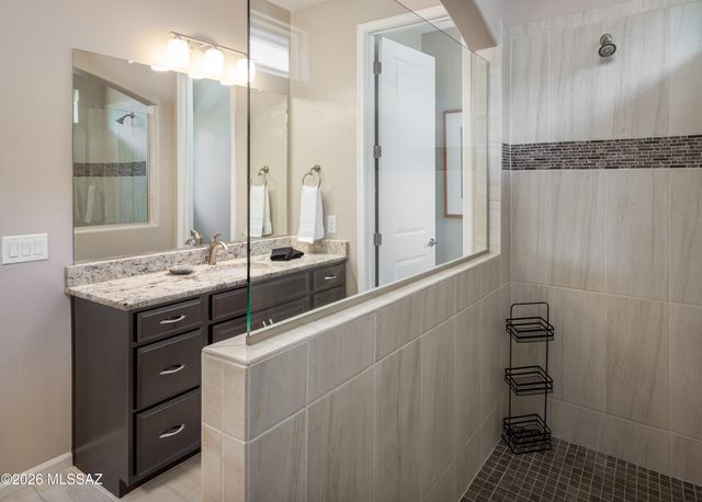 7245 W Secret Bluff Ps, Marana, AZ 85658