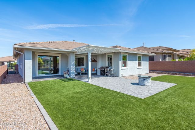 7245 W Secret Bluff Ps, Marana, AZ 85658