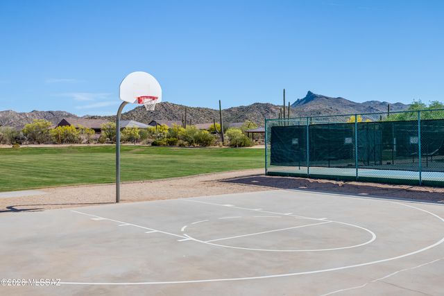 7245 W Secret Bluff Ps, Marana, AZ 85658