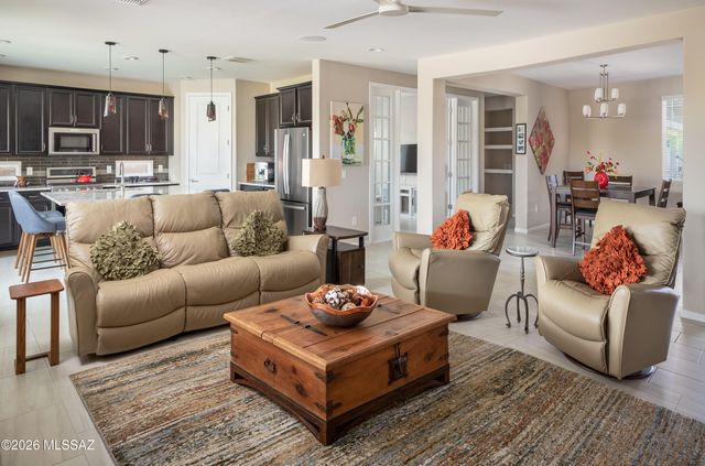 7245 W Secret Bluff Ps, Marana, AZ 85658