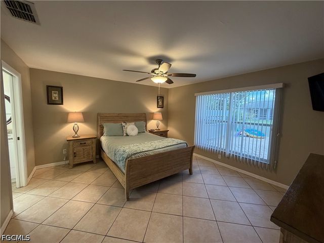 2126 SE 5th CT, Cape Coral, FL 33990