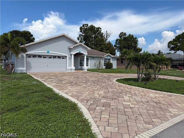 2126 SE 5th CT, Cape Coral, FL 33990