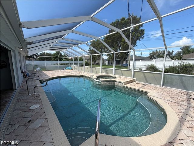 2126 SE 5th CT, Cape Coral, FL 33990