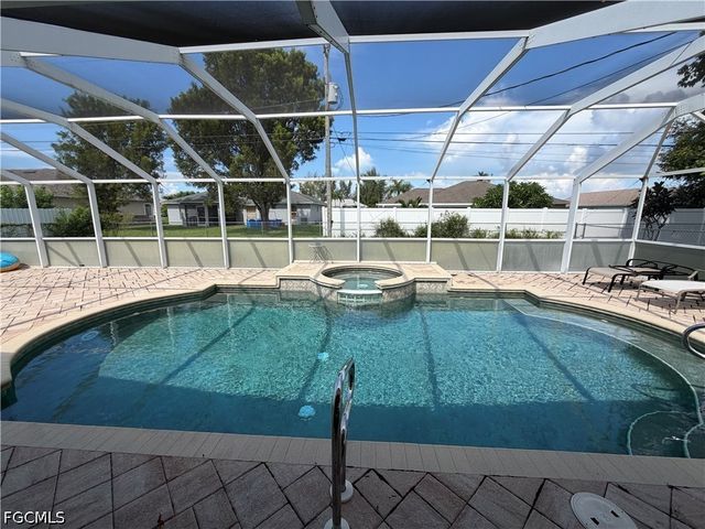 2126 SE 5th CT, Cape Coral, FL 33990