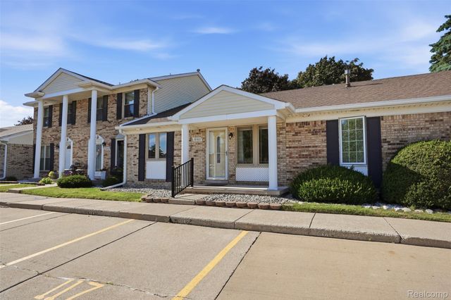 18160 Raleigh Square Drive, Southgate, MI 48195