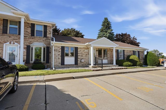 18160 Raleigh Square Drive, Southgate, MI 48195