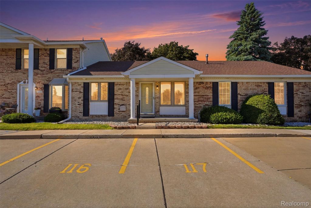 18160 Raleigh Square Drive, Southgate, MI 48195